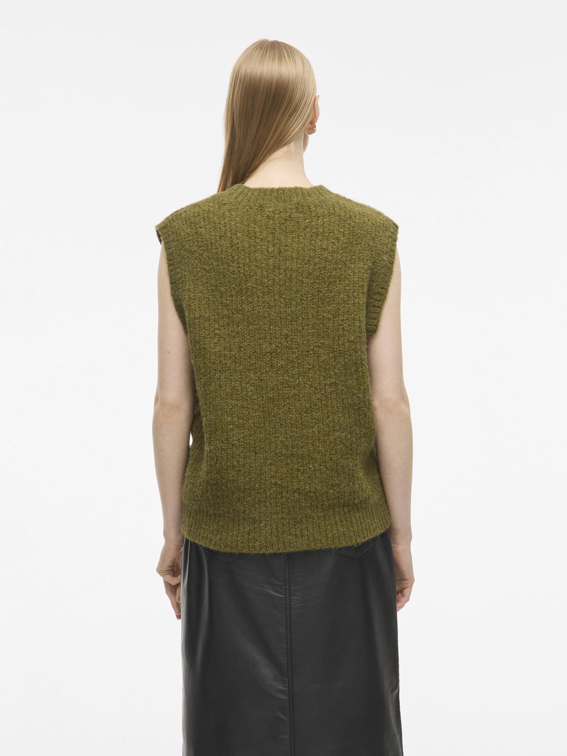 model_shot-back